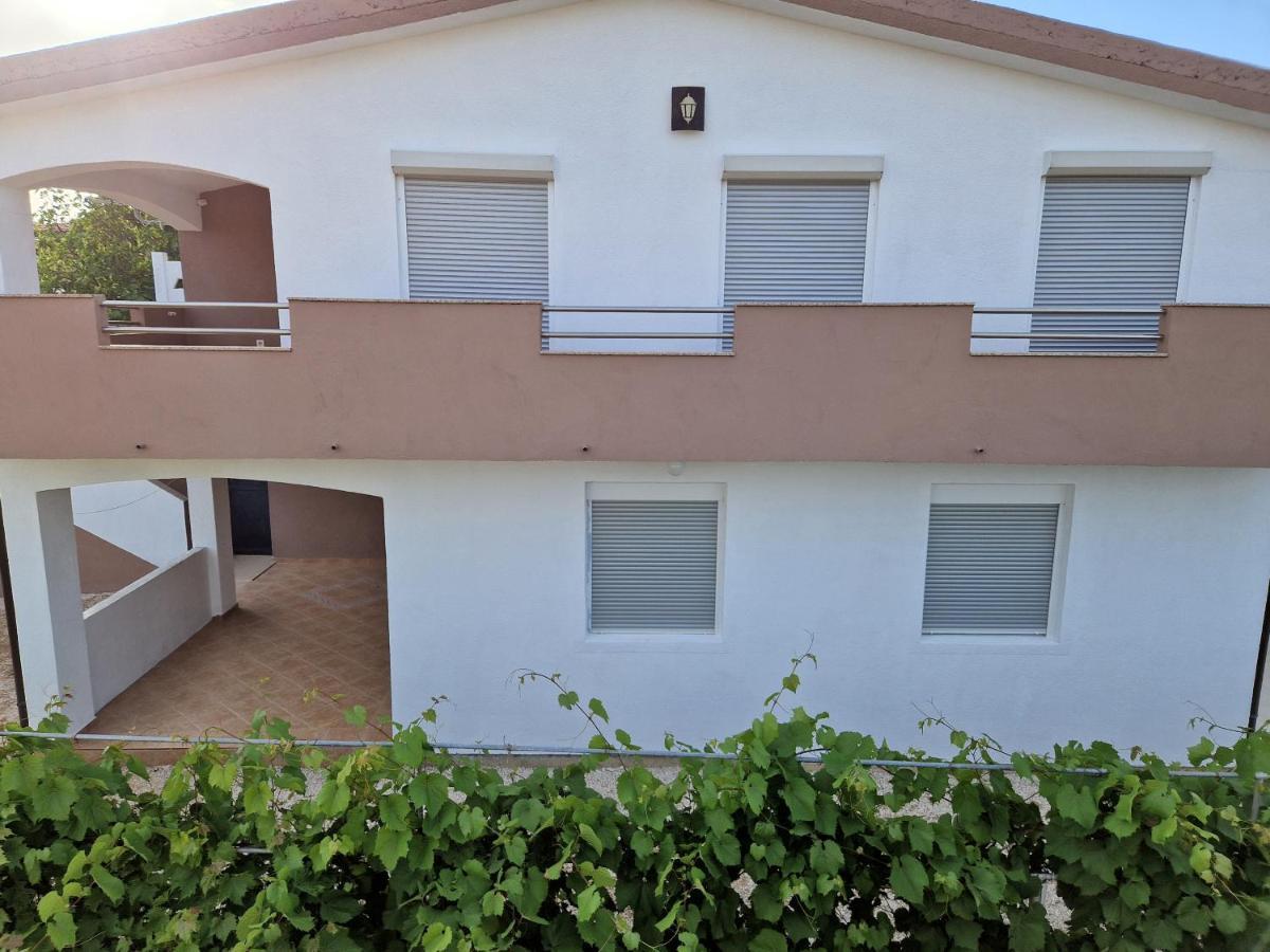 Apartments Ema วีร์ ภายนอก รูปภาพ