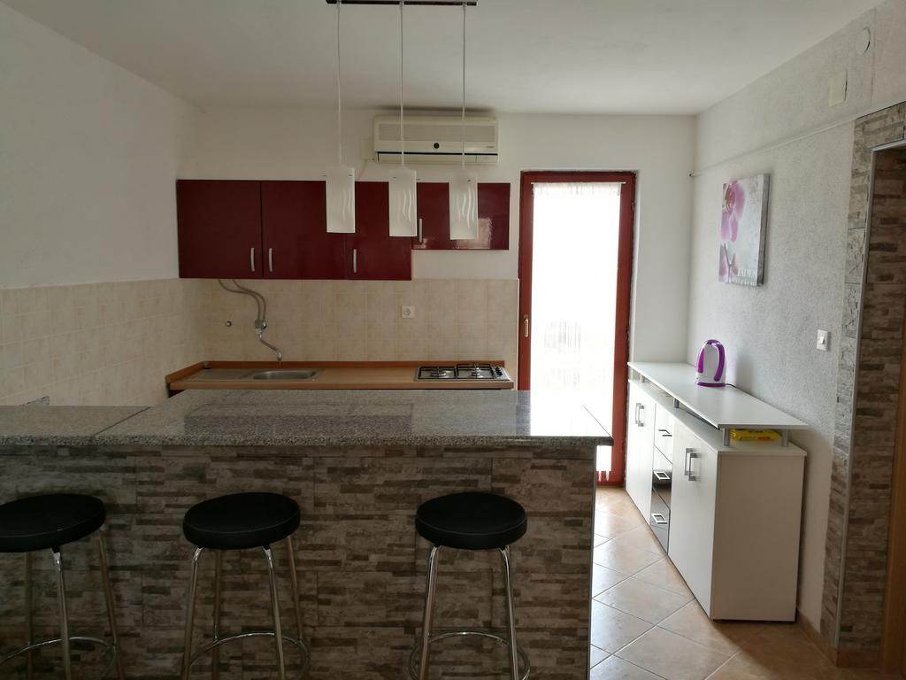 Apartments Ema วีร์ ภายนอก รูปภาพ